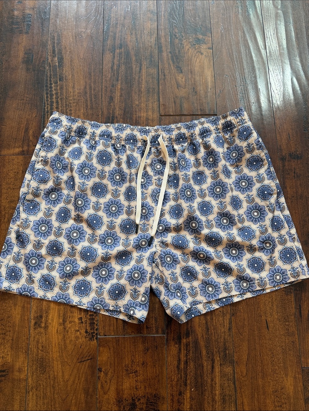 Men's Size XXL Bylt Premium Basics Blue Floral Swim Trunks